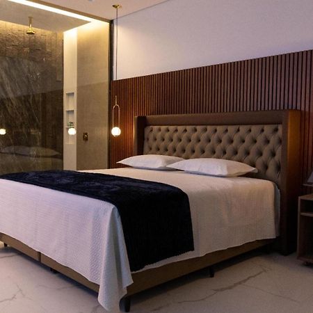 פטרולינה Dubai Motel מראה חיצוני תמונה