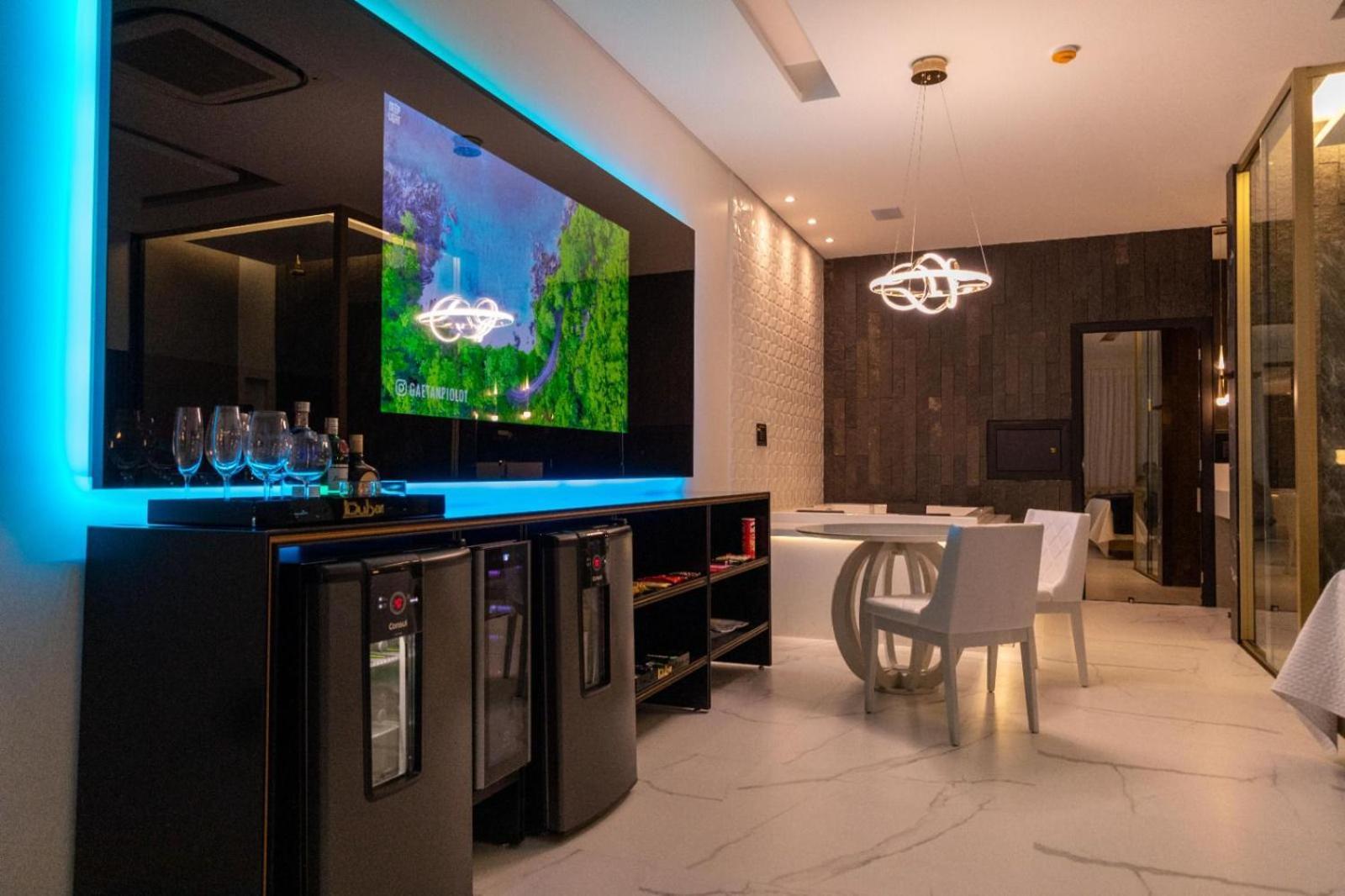 פטרולינה Dubai Motel מראה חיצוני תמונה